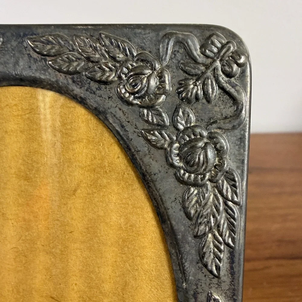 Vintage Ornate Silver Plated Rose Picture Frame Oval Photo Frame  Decor